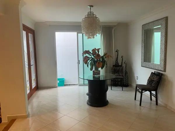 CASA EN VENTA CON RECAMARA EN PLANTA BAJA FRACC. COSTA DE ORO CASA EN VENTA CON RECAMARA EN PLANTA BAJA FRACC. COSTA DE ORO