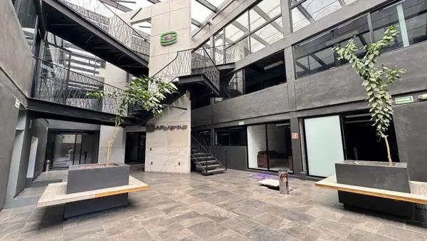 Edificio Comercial en la San Rafael | 2,166m2 | 3 niveles | 7 Estacionamientos