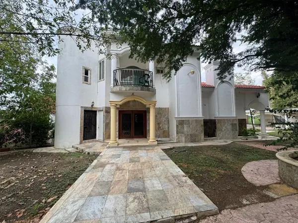Quinta en Venta en Fracc. Villa los Reyes, Santiago N.L. Quinta en Venta en Fracc. Villa los Reyes, Santiago N.L.