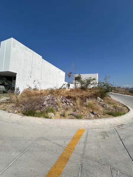 TERRENO EN VENTA EN ESQUINA EN RESIDENCIAL EL MOLINO