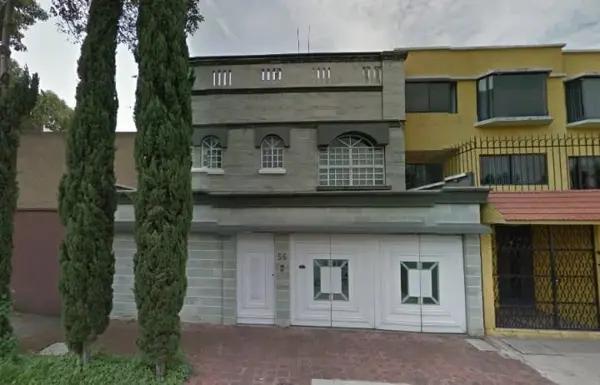 CASA EN VENTA EN PASEOS DE TAXQUEÑA, COYOACÁN – 4 RECÁMARAS Y 490 M² DE CONSTRUCCIÓN CASA EN VENTA EN PASEOS DE TAXQUEÑA, COYOACÁN – 4 RECÁMARAS Y 490 M² DE CONSTRUCCIÓN