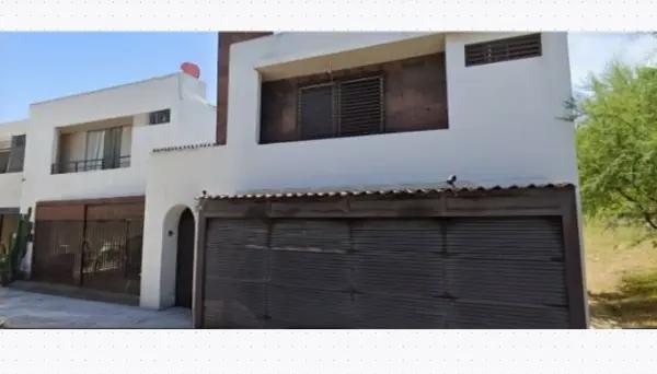 Casa en Remate Hipotecario en Cumbres Madeira, Monterrey - 4 Recámaras y 4 Baños LAAB1