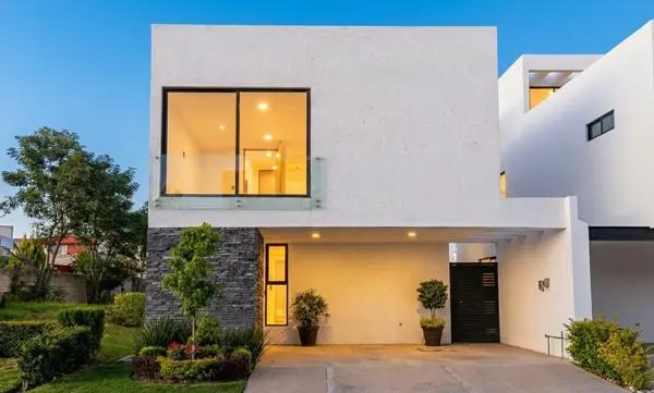 Venta de Casa en San Pedro Cholula 3 recamaras, 3 1/2 baños, Roof Garden, jardín, Cochera 2 autos. Venta de Casa en San Pedro Cholula 3 recamaras, 3 1/2 baños, Roof Garden, jardín, Cochera 2 autos.