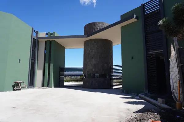 SE VENDE TERRENO EN  ZIRANDA RESIDENCIAL PACHUCA HGO.