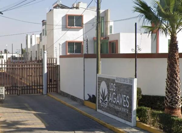 HERMOSA CASA EN REMATE !