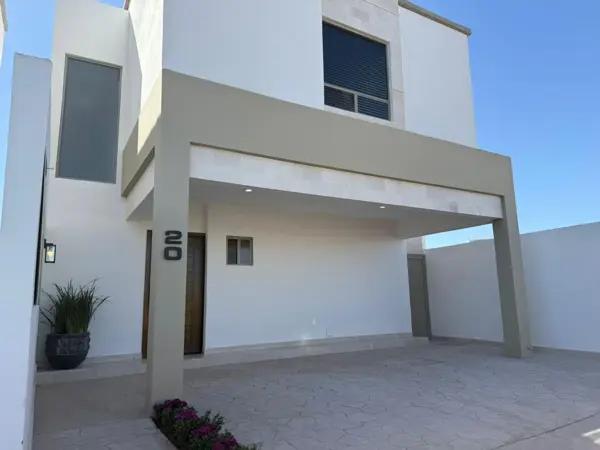 Casa en Venta en Circuito Privado ,con Alberca , juegos infantiles y áreas verdes 
Sector Viñedos