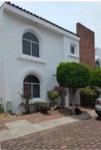BONITA CASA AMPLIA AMUEBLADA EN ZONA SANDIEGO
