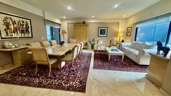Vende departamentos con muebles de lujo