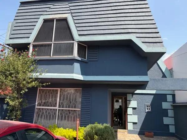 BAJA DE PRECIO: Se vende casa en excelentes condiciones y excelente ubicación en Santa Monica