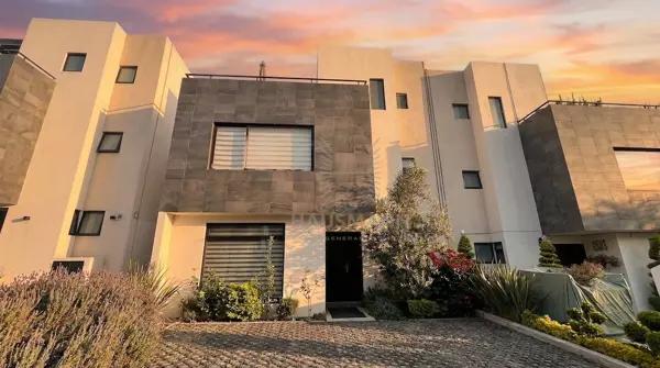 Casa en venta en condominio REVA, Atizapán.