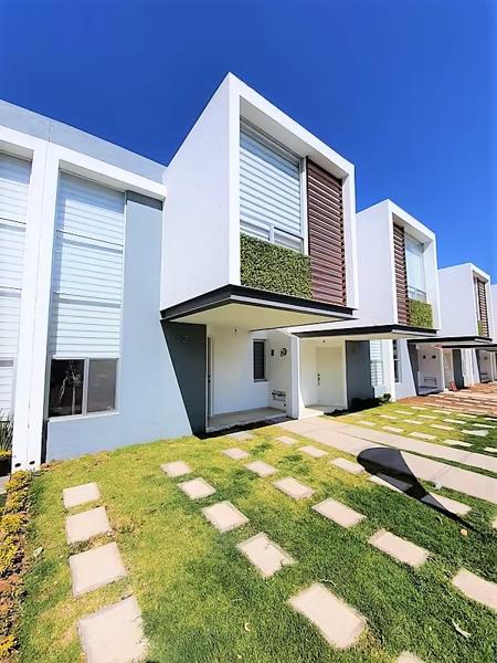 CASA EN RENTA 4 HABITACIONES AGAVE CRISTAL