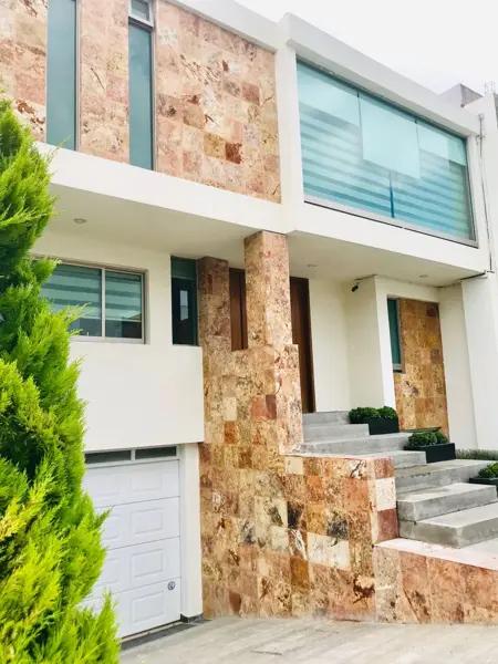 EN RENTA CASA AMUEBLADA EN ZONA PLATEADA EN PACHUCA, HGO.
