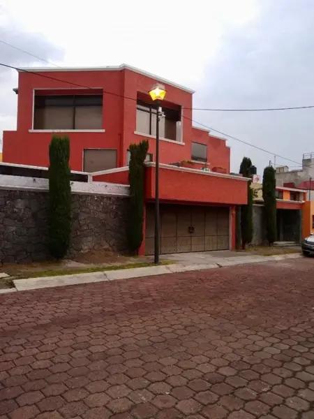 Casa en renta en Colinas del Bosque, Tlalpan, Ciudad de México