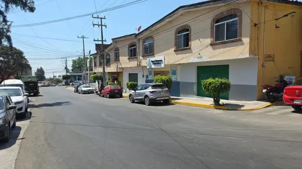 Predio Mixto con 8 unidades rentables en Lomas de cortes