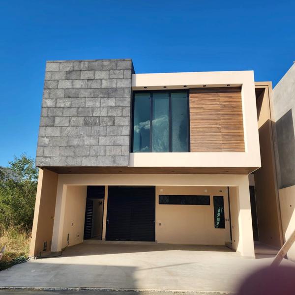 Casa en Venta en Santiago, Carretera Nacional Casa en Venta en Santiago, Carretera Nacional