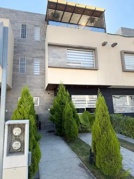 CASA EN RENTA VILLAS XALPA ll (AMUEBLADA)