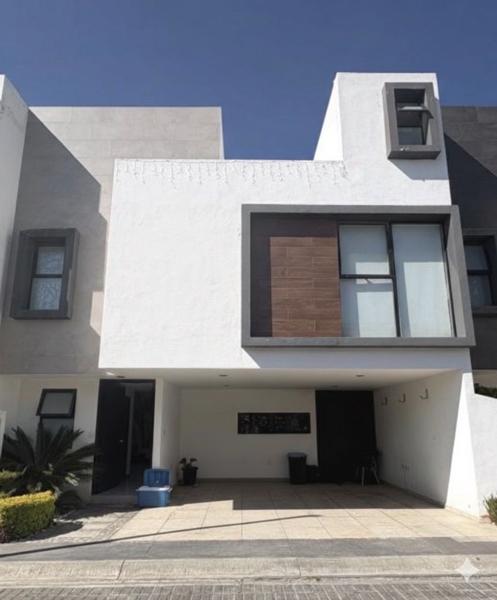 Casa en Venta fraccionamiento Camino a Santiago, Momoxpan-Cholula, La Carcaña,Puebla Casa en Venta fraccionamiento Camino a Santiago, Momoxpan-Cholula, La Carcaña,Puebla