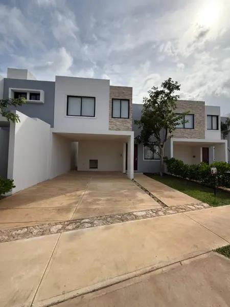 CASA EN VENTA EN MERIDA EN PRIVADA CON AMENIDADES, CAUCEL, MOD C