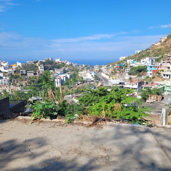 TERRENO EN VENTA EN ACAPULCO A 5 MINUTOS DE LA PLAYA – 512 M² TERRENO EN VENTA EN ACAPULCO A 5 MINUTOS DE LA PLAYA – 512 M²