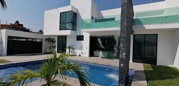 CASA SOLA ESTILO MINIMALISTA. CASA SOLA ESTILO MINIMALISTA.