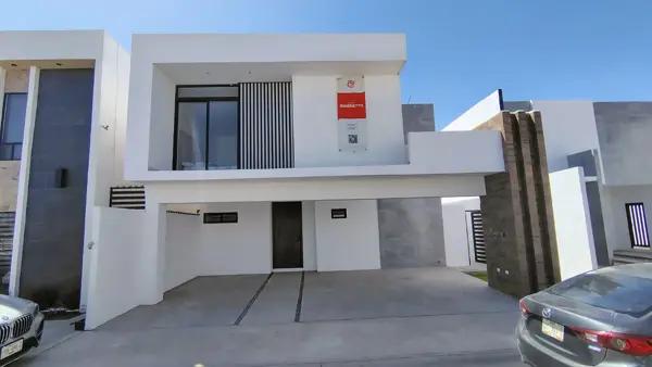 Casa nueva con recámara en planta baja en Villas del Renacimiento