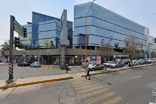 ¡Tu Nuevo Negocio Comienza Aquí! Local en Venta o Renta en Plaza Kristal