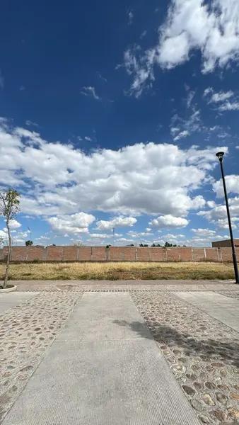 TERRENO EN VENTA PASEOS LORETTA TERRENO EN VENTA PASEOS LORETTA
