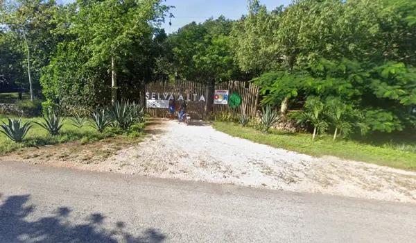 Casa en Venta en Selva Alta – Leona Vicario, Quintana Roo. El anuncio se presenta Español e Ingles