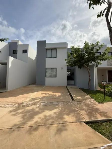 Casas Residenciales Zona Caucel MOD B