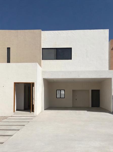 Casa en Venta en Los Viñedos, Torreón: Espaciosa y Moderna con Amenidades Casa en Venta en Los Viñedos, Torreón: Espaciosa y Moderna con Amenidades