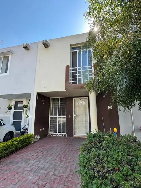 Casa en VENTA Fracc, Loreto Montserrat - Atrás de PUNTO SUR