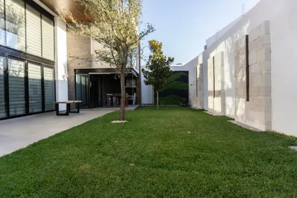 ¡VENTA! Residencia de 4 recámaras en Hacienda El Rosario