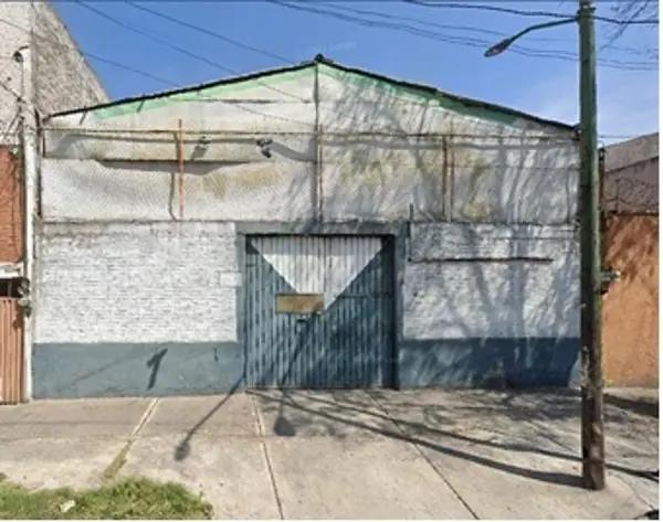 Bodega en Venta en Peralvillo, Ciudad de México - Amplio Espacio con Acceso para Camiones