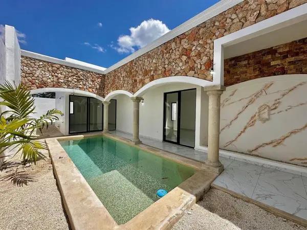 Casa de una planta con piscina en Privada Nadira Casa de una planta con piscina en Privada Nadira