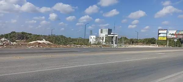 Terreno en venta sobre la carretera costera Chicxulub Puerto