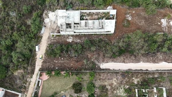 TERRENO EN VENTA EN ESQUINA EN SITPACH MÉRIDA.