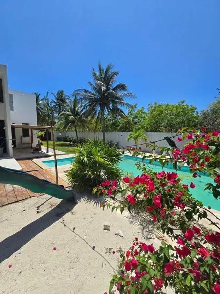 Casa en segunda fila de la playa en Chicxulub Puerto