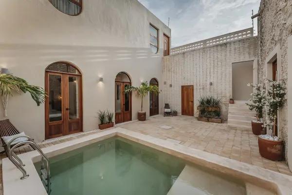 Casa colonial remodelada y amueblada en venta en La Ermita, Centro Mérida Casa colonial remodelada y amueblada en venta en La Ermita, Centro Mérida