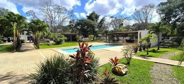 Hotel Boutique mas Terreno de 6,400 m2 en venta en Conkal Hotel Boutique mas Terreno de 6,400 m2 en venta en Conkal