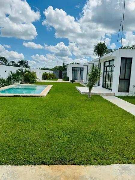 CASA EN VENTA DE 6 RECÁMARAS EN MOTUL, YUCATÁN