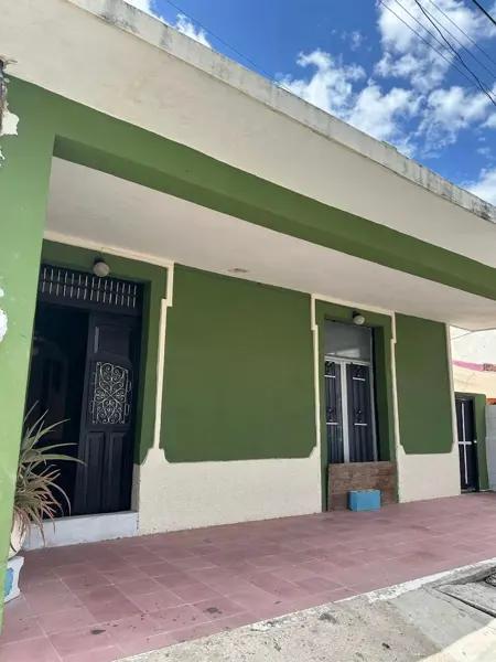 Casa colonial en venta, en el Centro de Mérida, techos altos