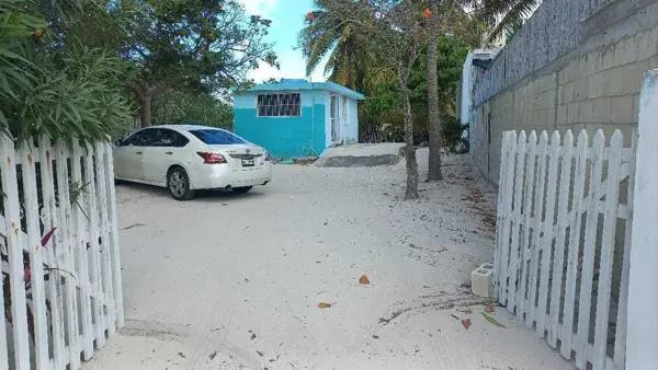 Terreno de 464 m2 en Venta Sobre Carretera en Chelem