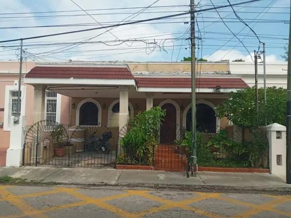 Casa de una planta en venta sobre Avenida Reforma Casa de una planta en venta sobre Avenida Reforma