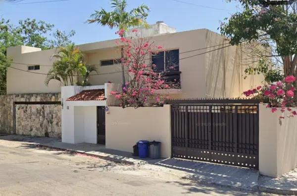 Casa en esquina en venta en el Fraccionamiento Puesta del Sol Casa en esquina en venta en el Fraccionamiento Puesta del Sol