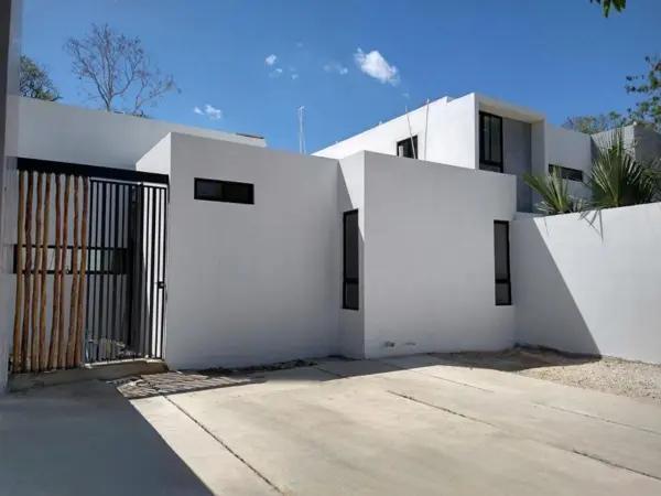 Casa de una planta en Cholul, entrega inmediata