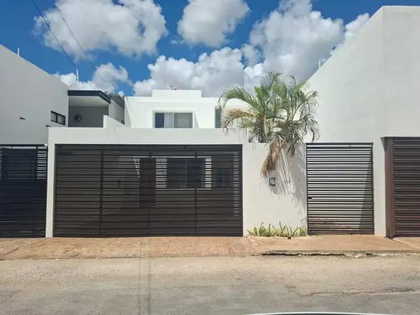 RENTA INCREIBLE CASA EN FRACC MONTEBELLO, MERIDA, YUCATAN.