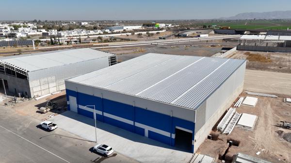Excelente Bodega nueva en Renta !!
Ubicada dentro del Parque Top Park Laguna !
Inmejorable ubicación