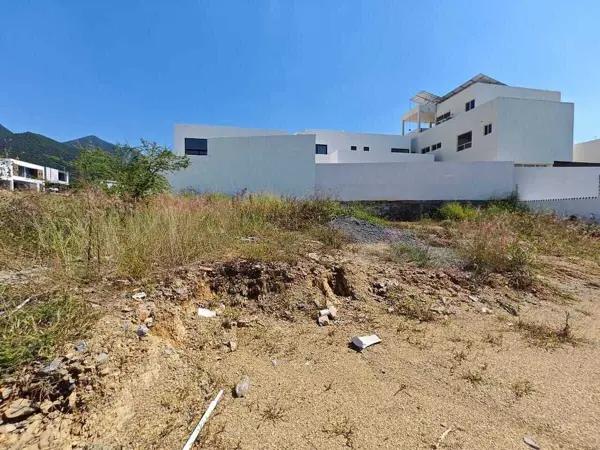TERRENO EN VENTA CARRETERA  NACIONAL