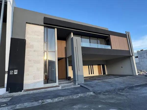 CASA EN VENTA EN BOSQUES DE LAS MISIONES SECTOR RESERVA CARRETERA NACIONAL