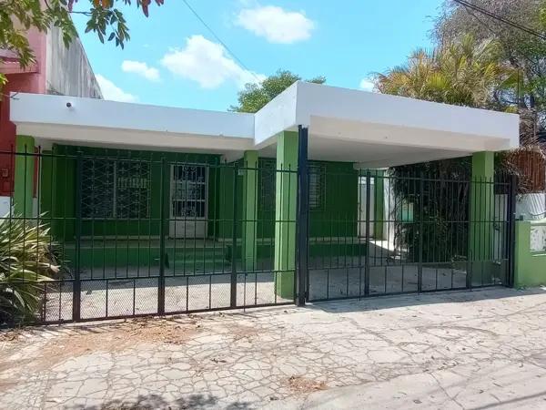 VENTA DE CASA + 4 DEPARTAMENTOS AV ITZAES, MERIDA, YUCATAN. VENTA DE CASA + 4 DEPARTAMENTOS AV ITZAES, MERIDA, YUCATAN.